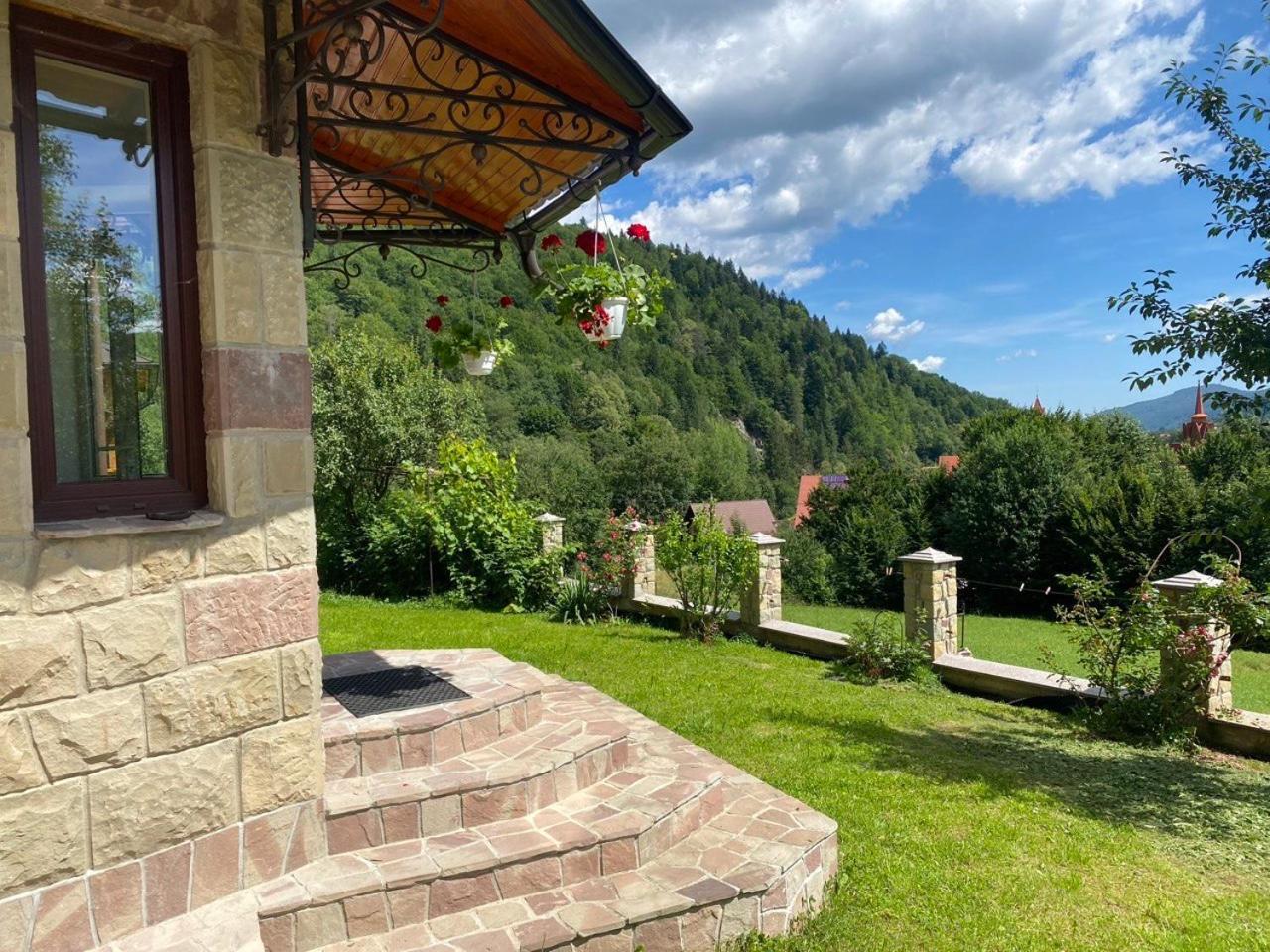 Underhills House Apartment Yaremche Luaran gambar